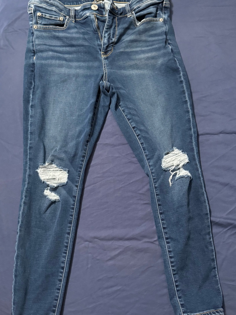 AE Classic Women's Distressed Skinny Jeans - Blue